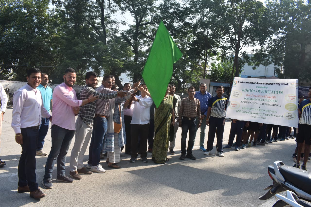 Students of Garhwal University took out "Environmental Awareness Rally", gave the message of environmental protection